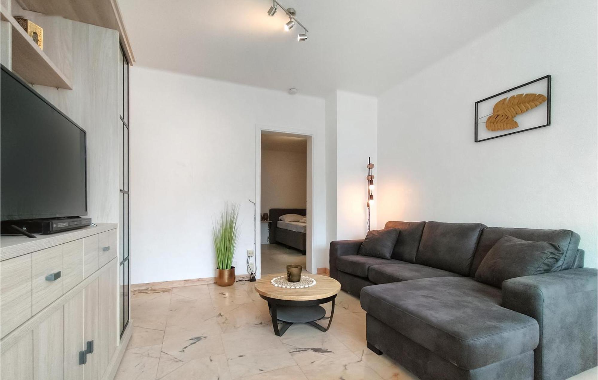 Gorgeous Apartment In บลังเคนเบอร์เก ภายนอก รูปภาพ